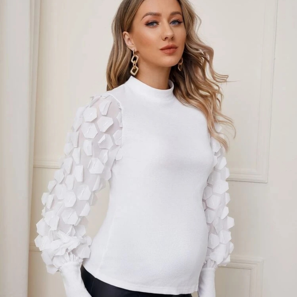 Adorable maternity top from Shein.
